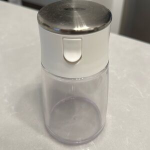 Oxo sugar dispenser